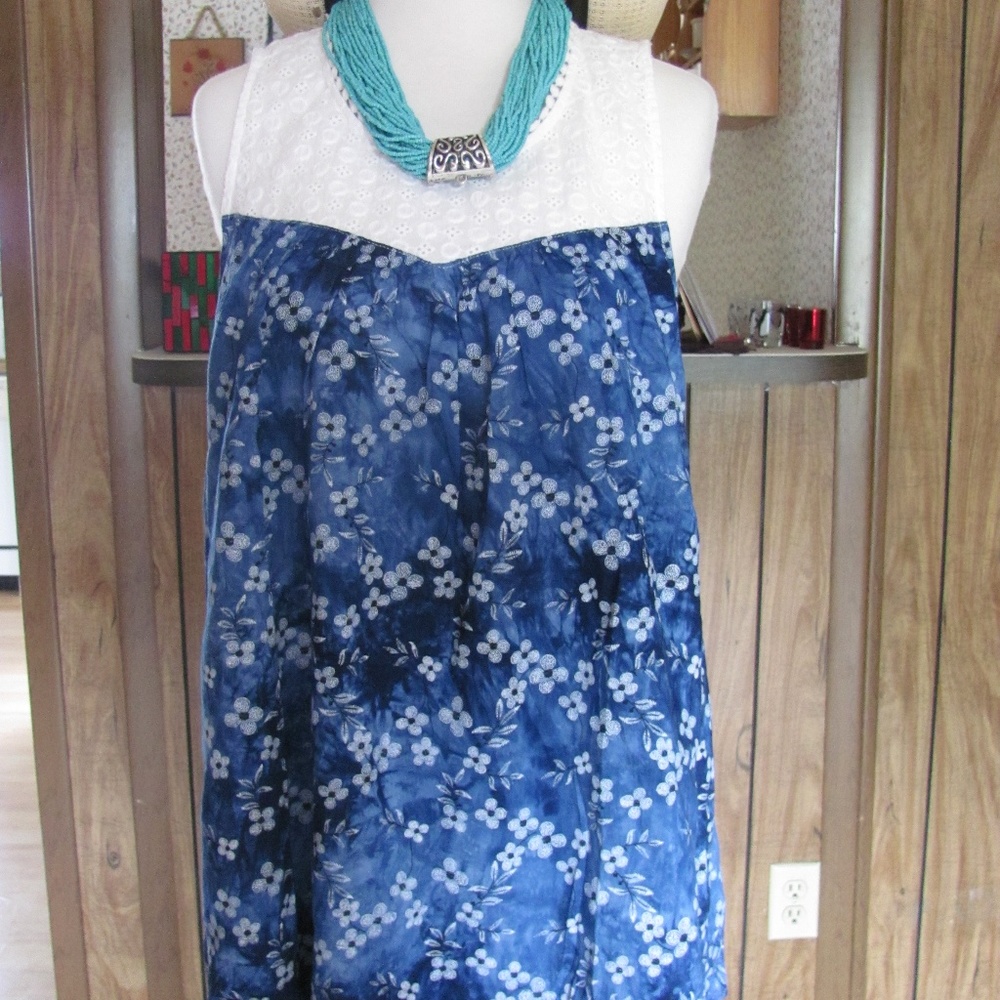 Umgee Sleeveless Print Tunic With Lace Details